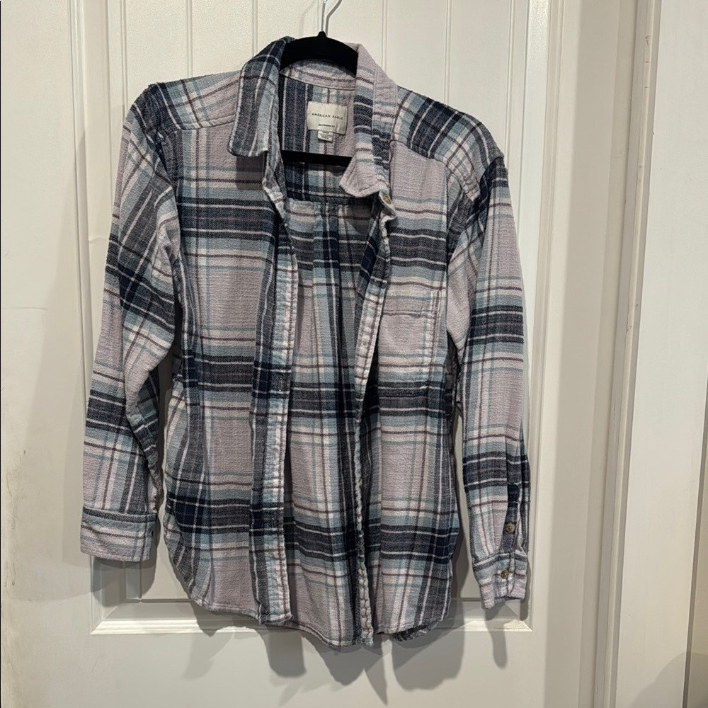 AE Plaid Button-Up Flannel Shirt in Grey & Navy